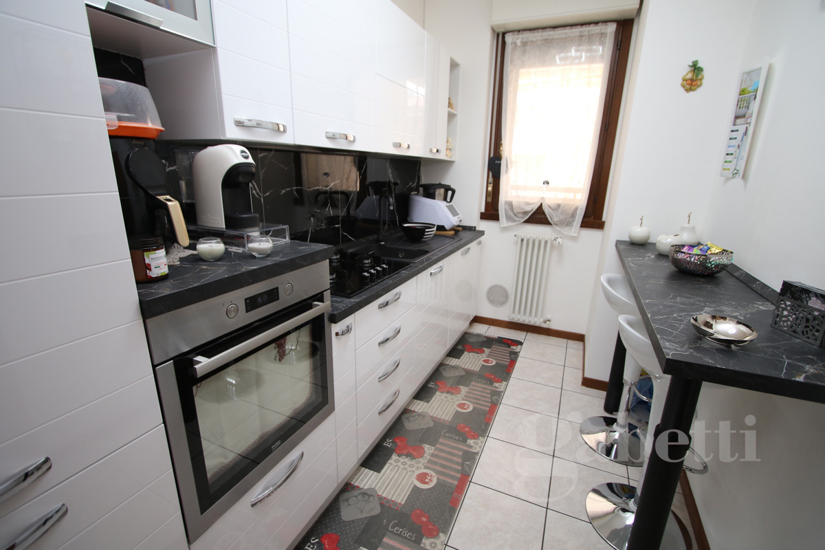 Foto 11 di 40 - Appartamento in vendita a Busto Arsizio