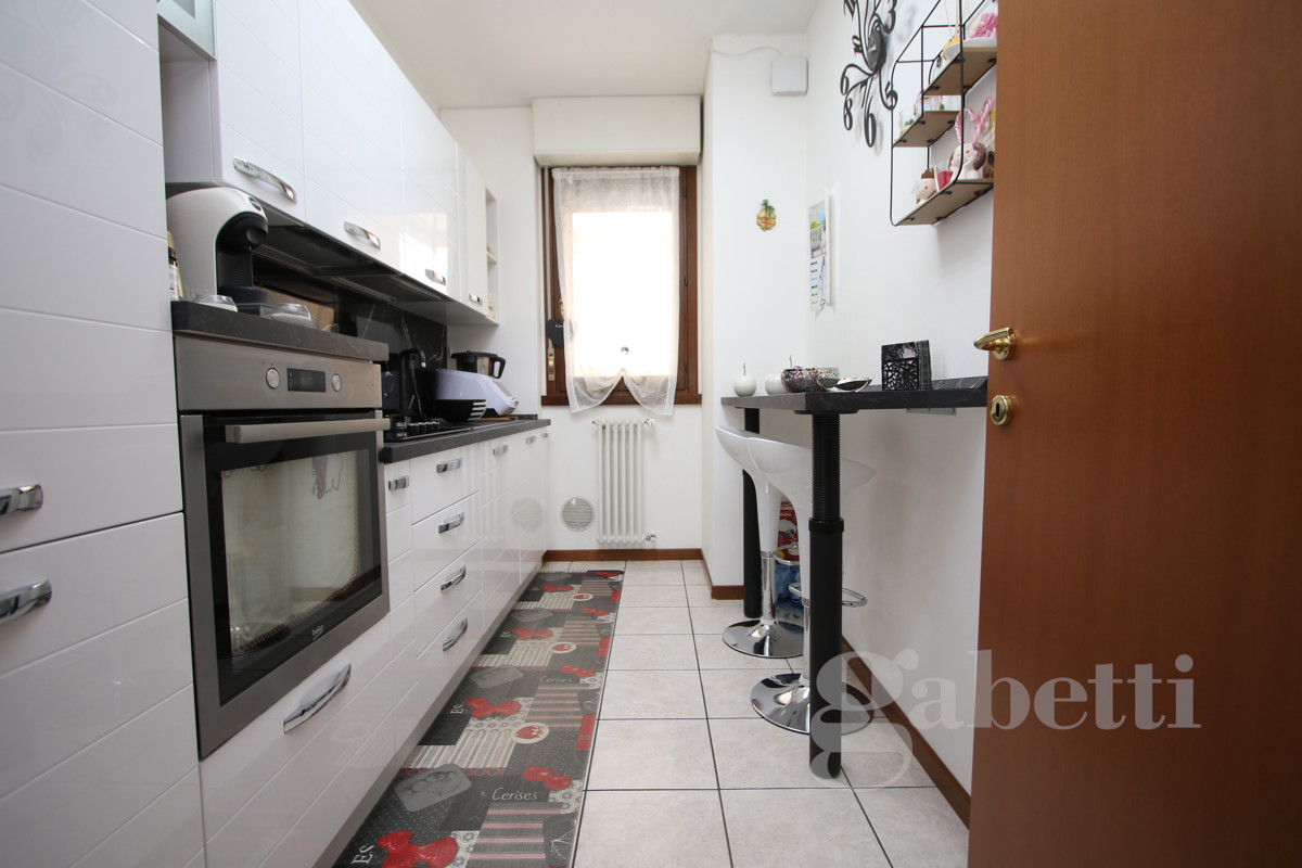 Foto 10 di 40 - Appartamento in vendita a Busto Arsizio