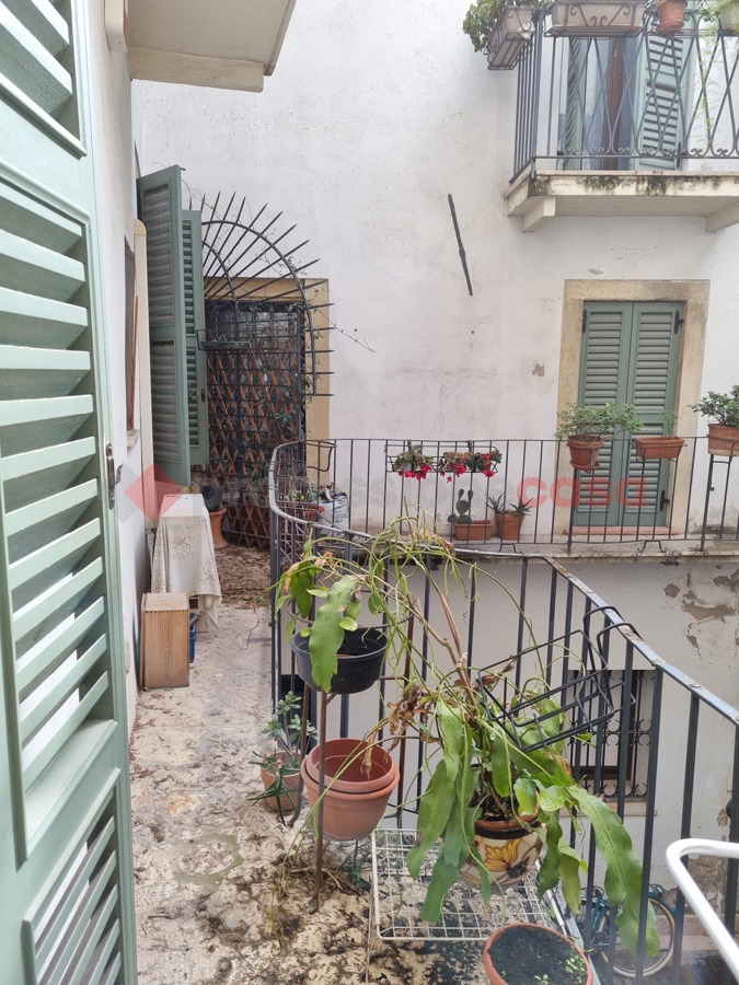 Foto 10 di 13 - Appartamento in vendita a Verona