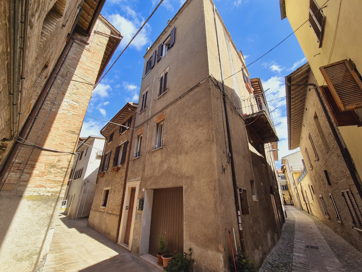 Foto 1 di 30 - Appartamento in vendita a Bastia Umbra