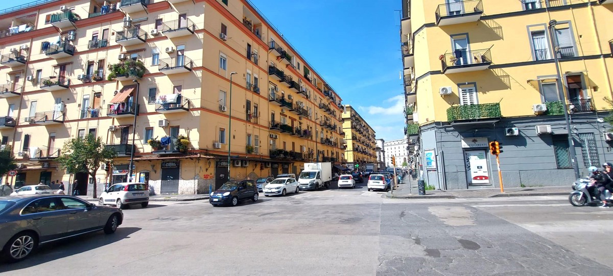 Foto 18 di 20 - Appartamento in vendita a Napoli