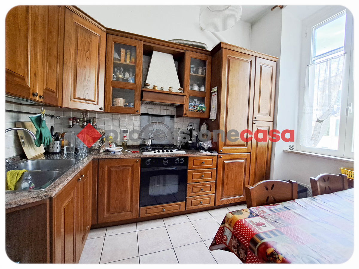 Foto 13 di 29 - Appartamento in vendita a Livorno