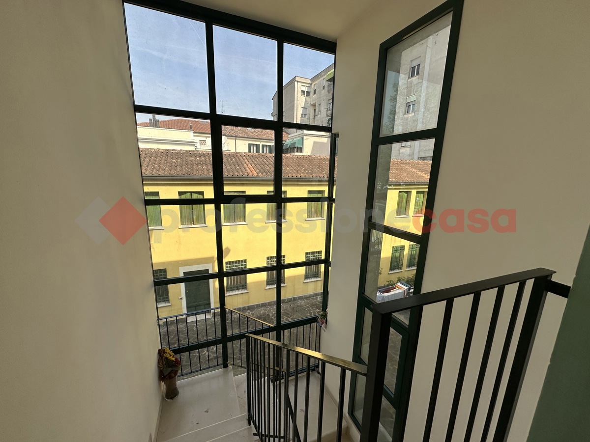 Foto 11 di 12 - Appartamento in vendita a Legnago