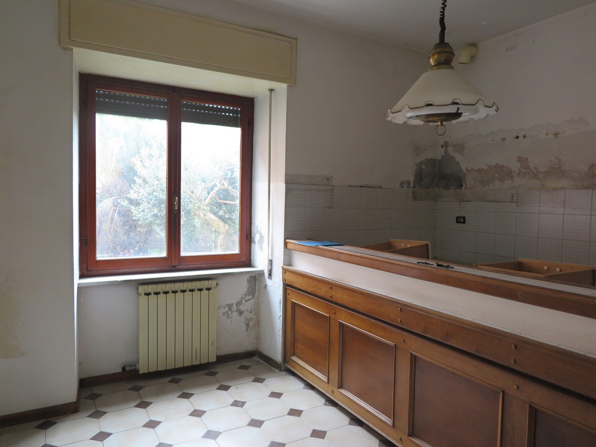 Foto 2 di 11 - Appartamento in vendita a Sarzana