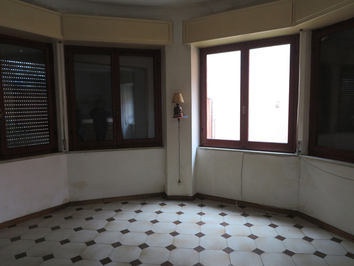Foto 1 di 11 - Appartamento in vendita a Sarzana