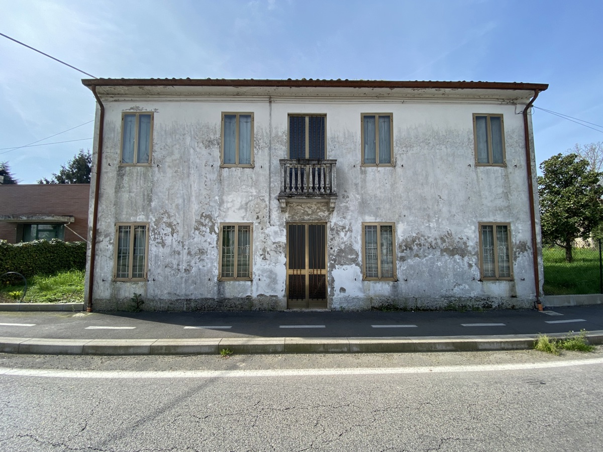 Foto 1 di 30 - Casa indipendente in vendita a Poiana Maggiore