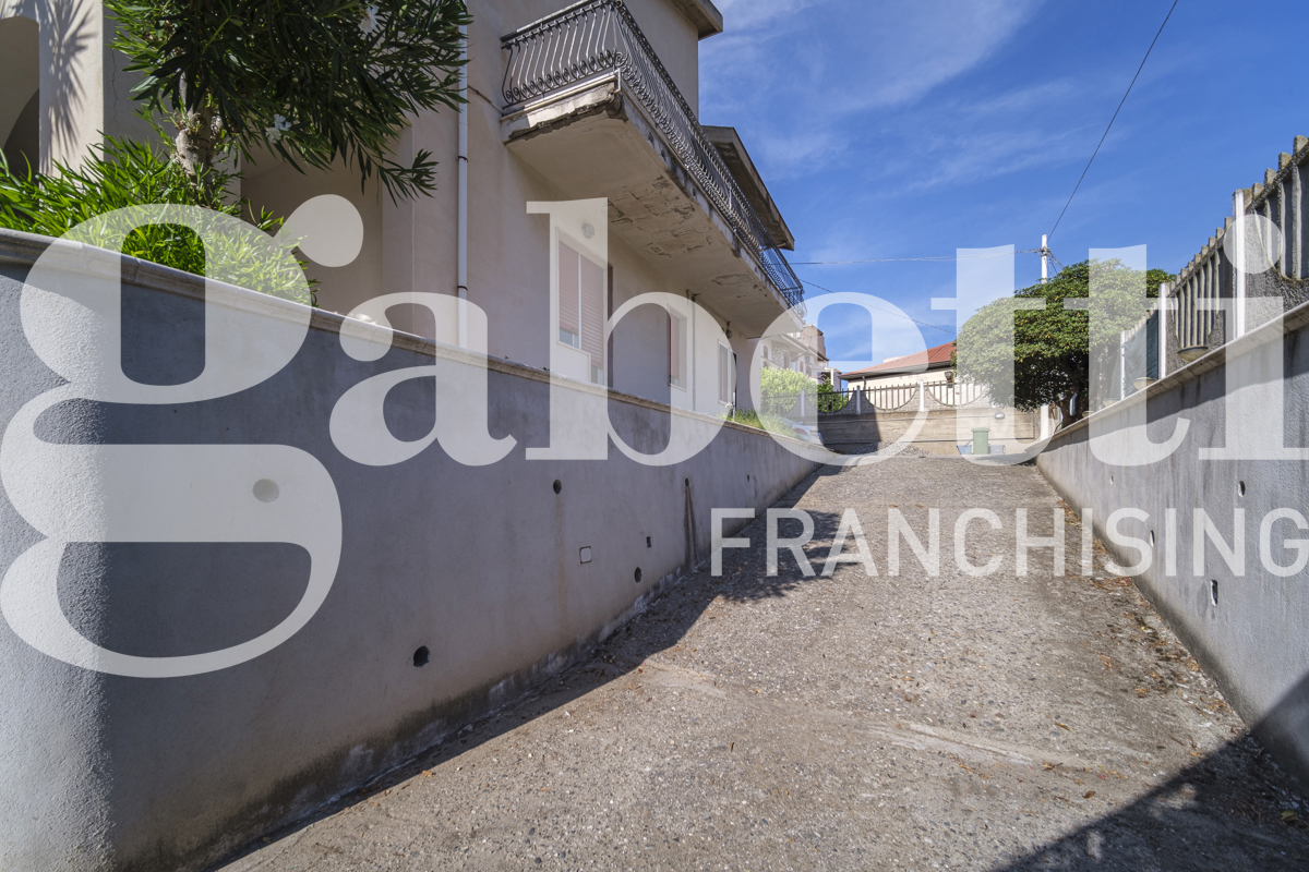 Foto 12 di 52 - Villa in vendita a Reggio Calabria