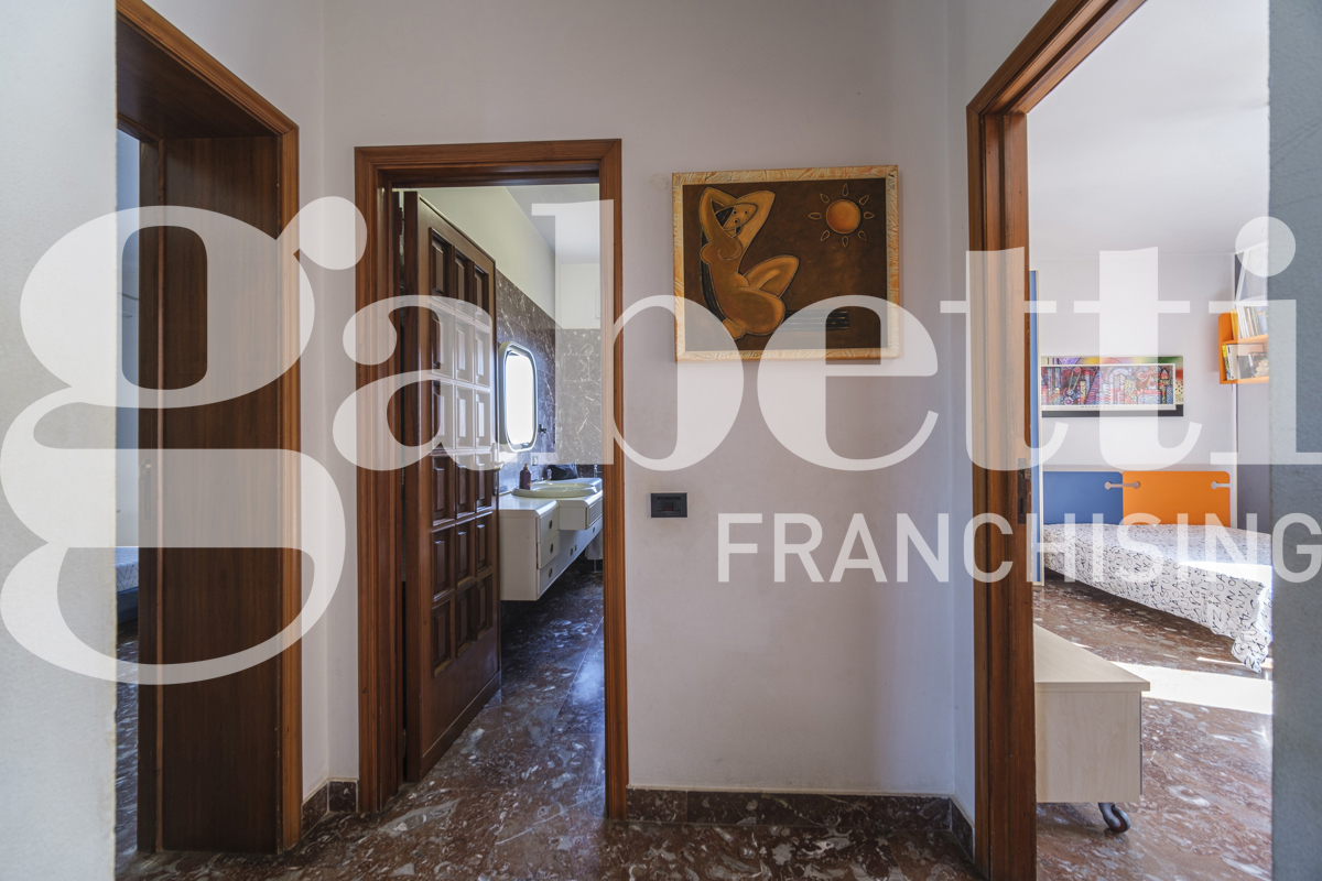 Foto 38 di 52 - Villa in vendita a Reggio Calabria