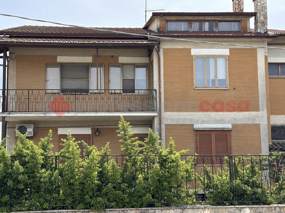 Foto 2 di 5 - Villa in vendita a Avezzano