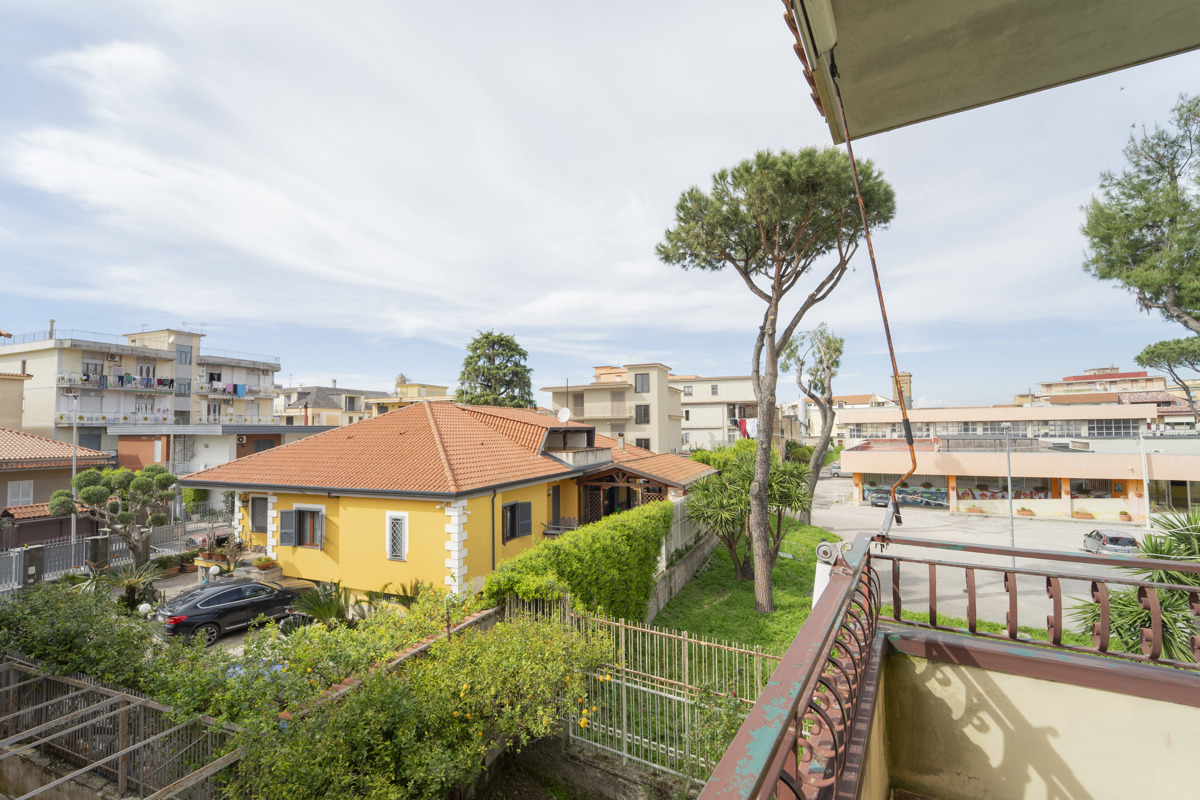 Foto 31 di 35 - Appartamento in vendita a Giugliano in Campania
