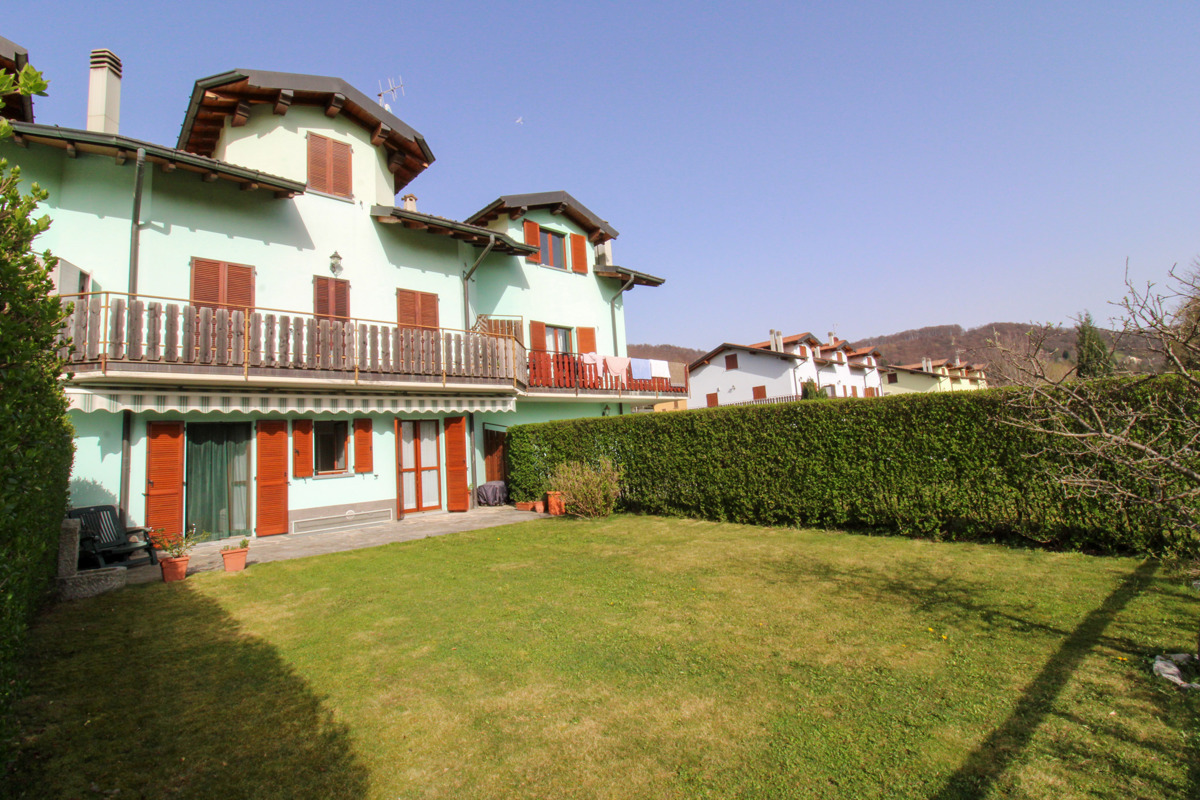 Foto 2 di 22 - Appartamento in vendita a Alta Valle Intelvi