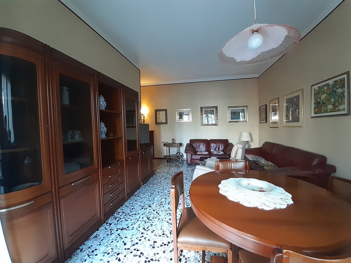Foto 4 di 28 - Appartamento in vendita a Legnano