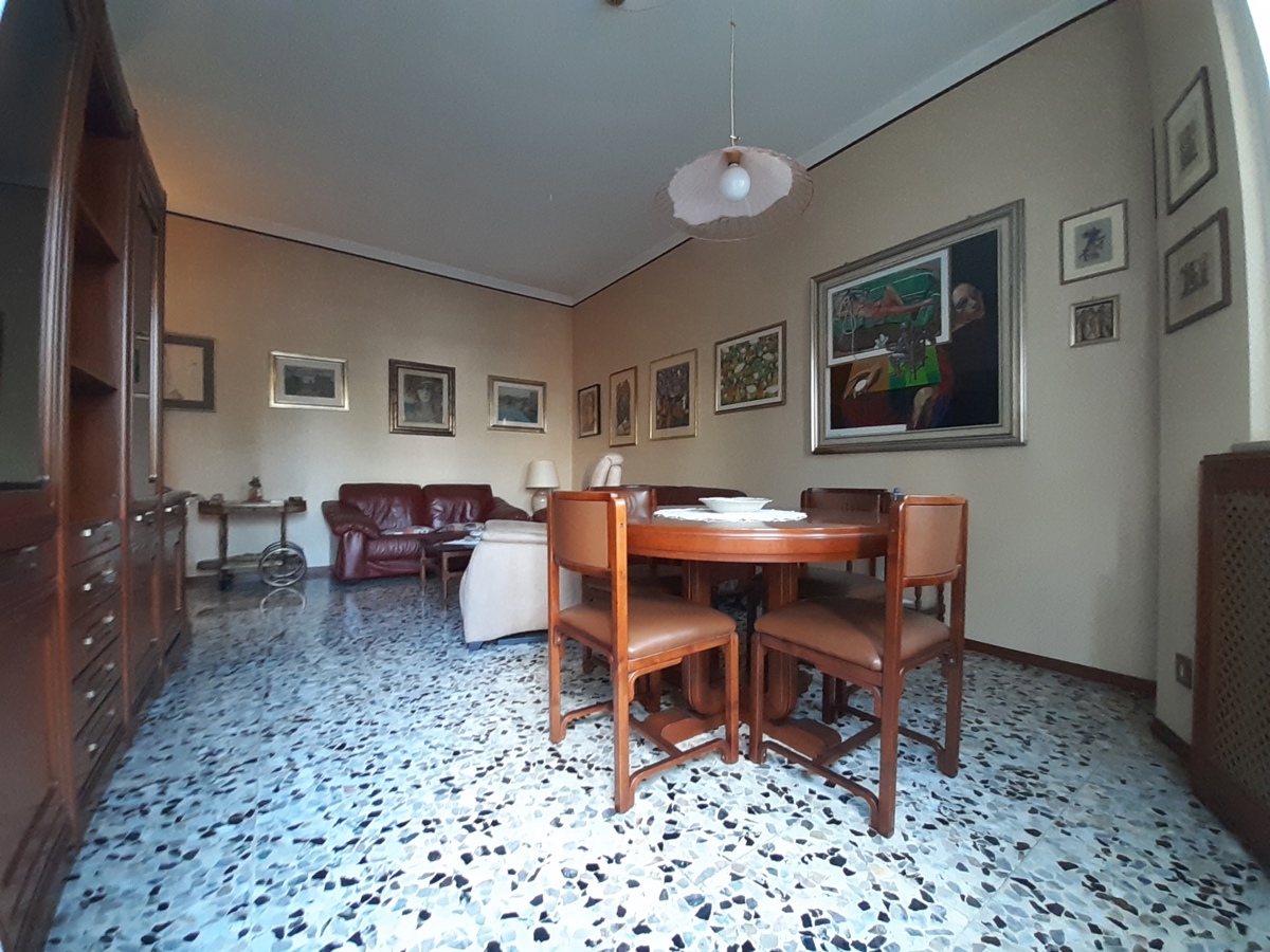 Foto 11 di 28 - Appartamento in vendita a Legnano