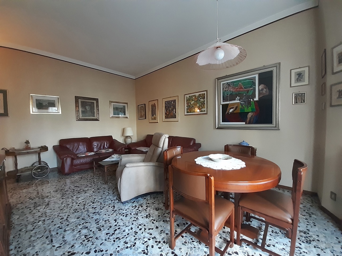 Foto 13 di 28 - Appartamento in vendita a Legnano
