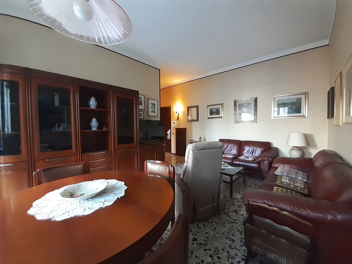 Foto 12 di 28 - Appartamento in vendita a Legnano