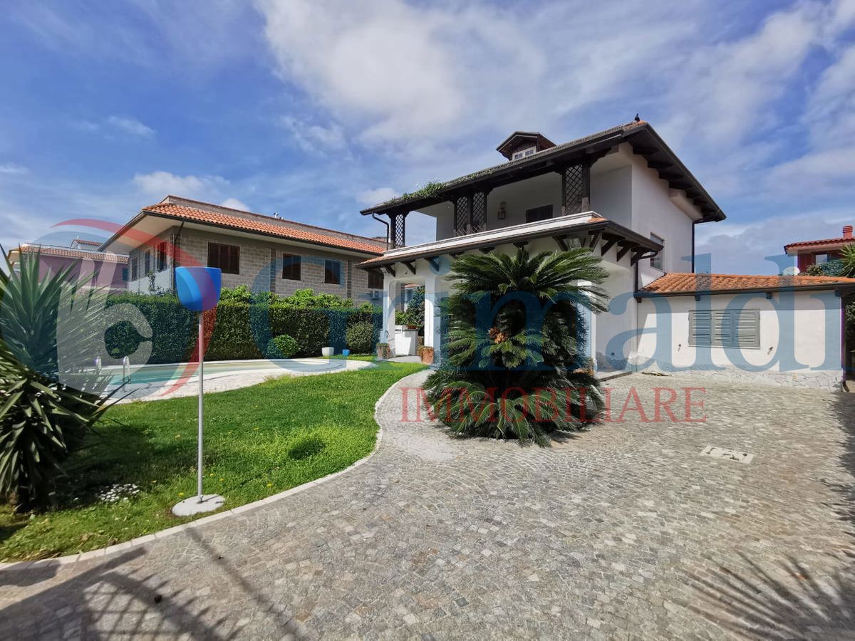 Foto 12 di 45 - Villa in vendita a Giugliano in Campania