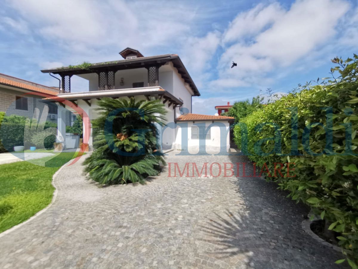 Foto 11 di 45 - Villa in vendita a Giugliano in Campania