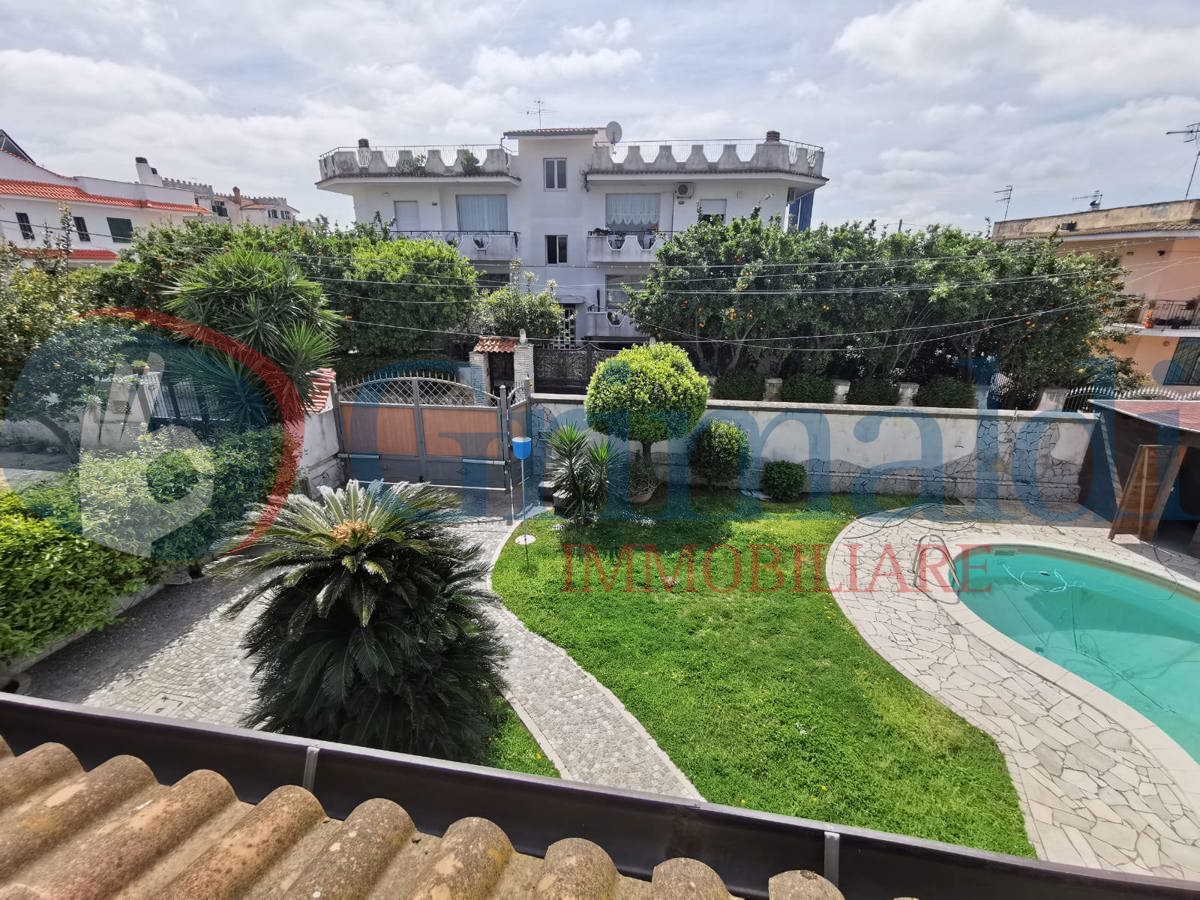 Foto 36 di 45 - Villa in vendita a Giugliano in Campania
