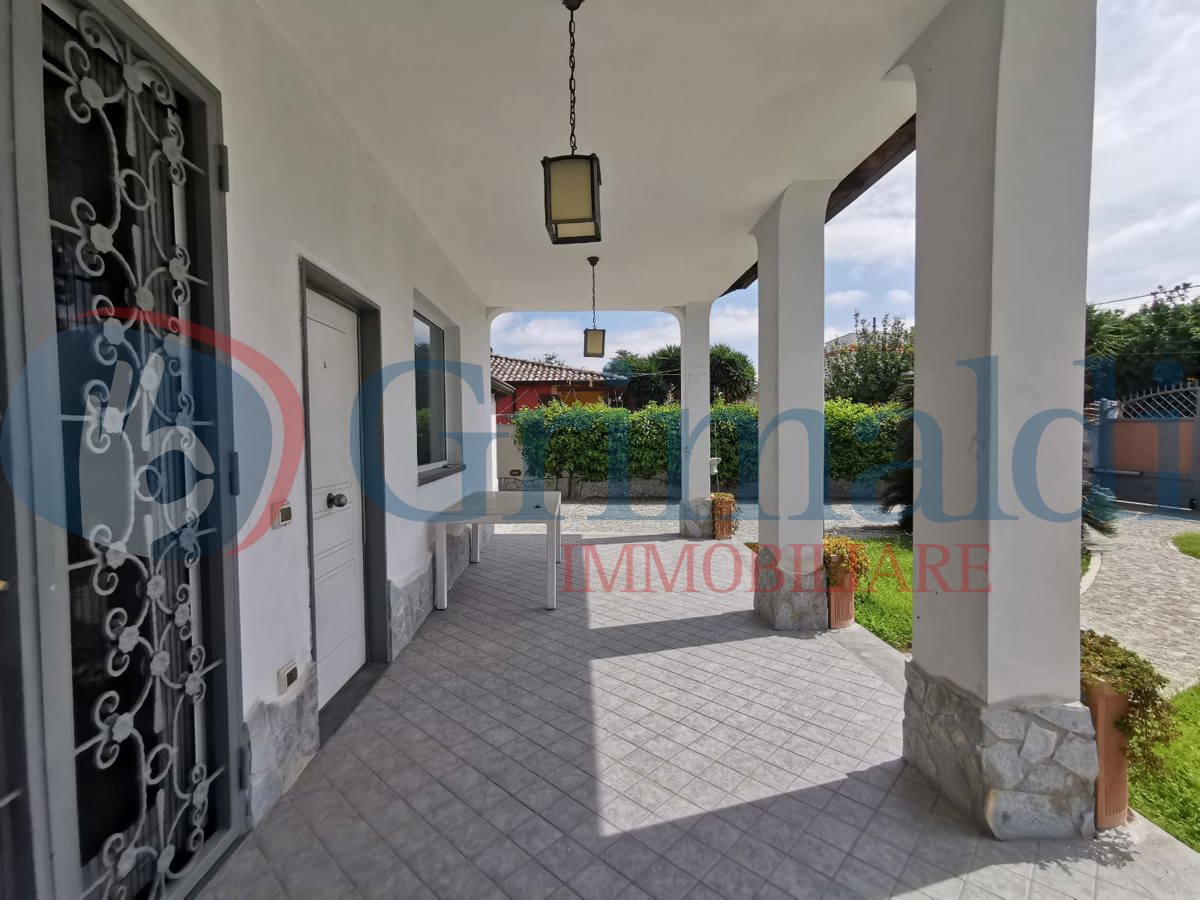Foto 3 di 45 - Villa in vendita a Giugliano in Campania