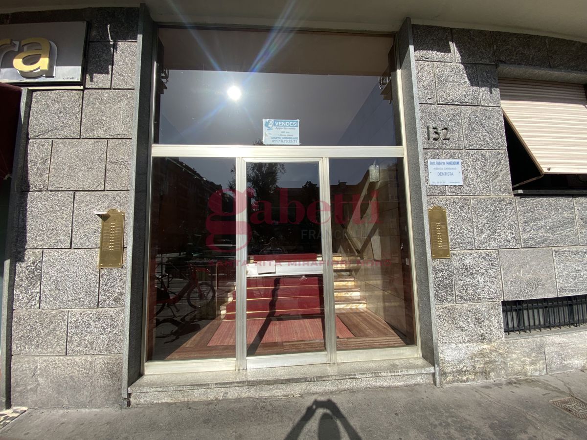 Foto 3 di 26 - Appartamento in vendita a Torino