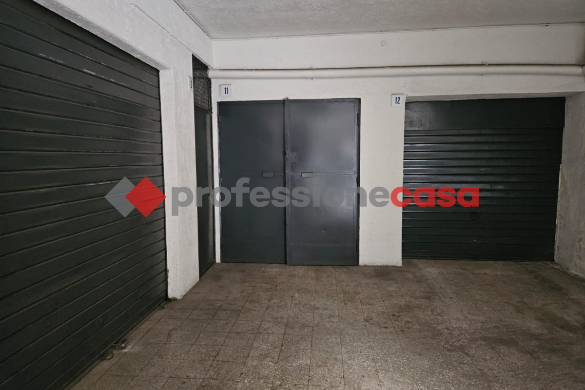 Foto 3 di 8 - Garage in vendita a Catania