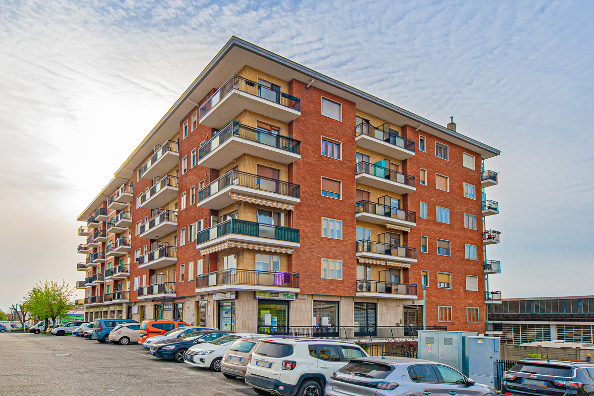 Foto 3 di 36 - Appartamento in vendita a Pianezza