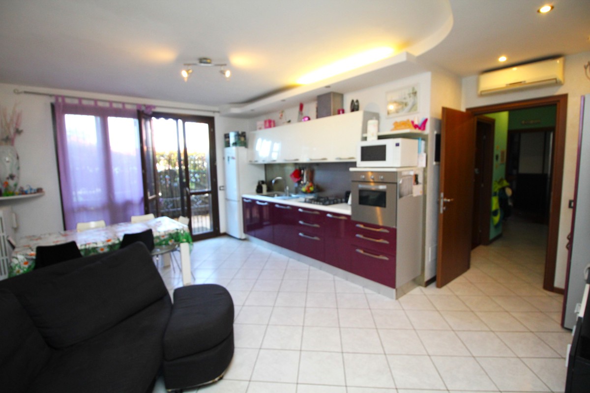 Foto 4 di 23 - Appartamento in vendita a Legnano