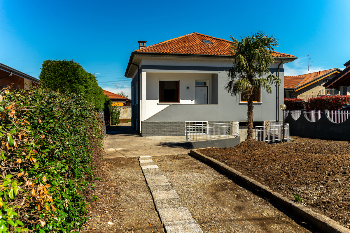 Villa in vendita a Cogliate (MB)