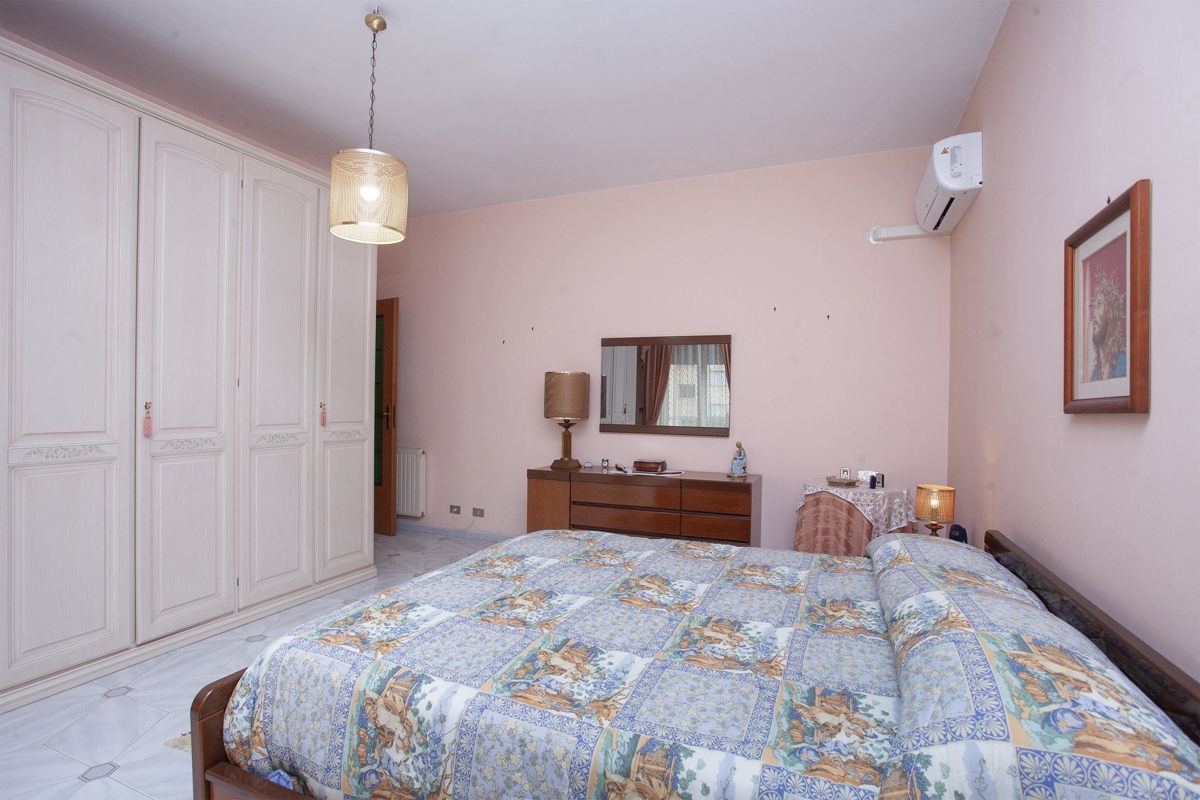 Foto 11 di 28 - Appartamento in vendita a Palermo