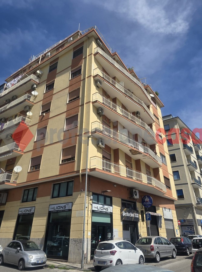 Foto 1 di 12 - Appartamento in vendita a Salerno