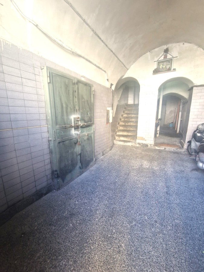 Foto 2 di 6 - Magazzino in vendita a Napoli
