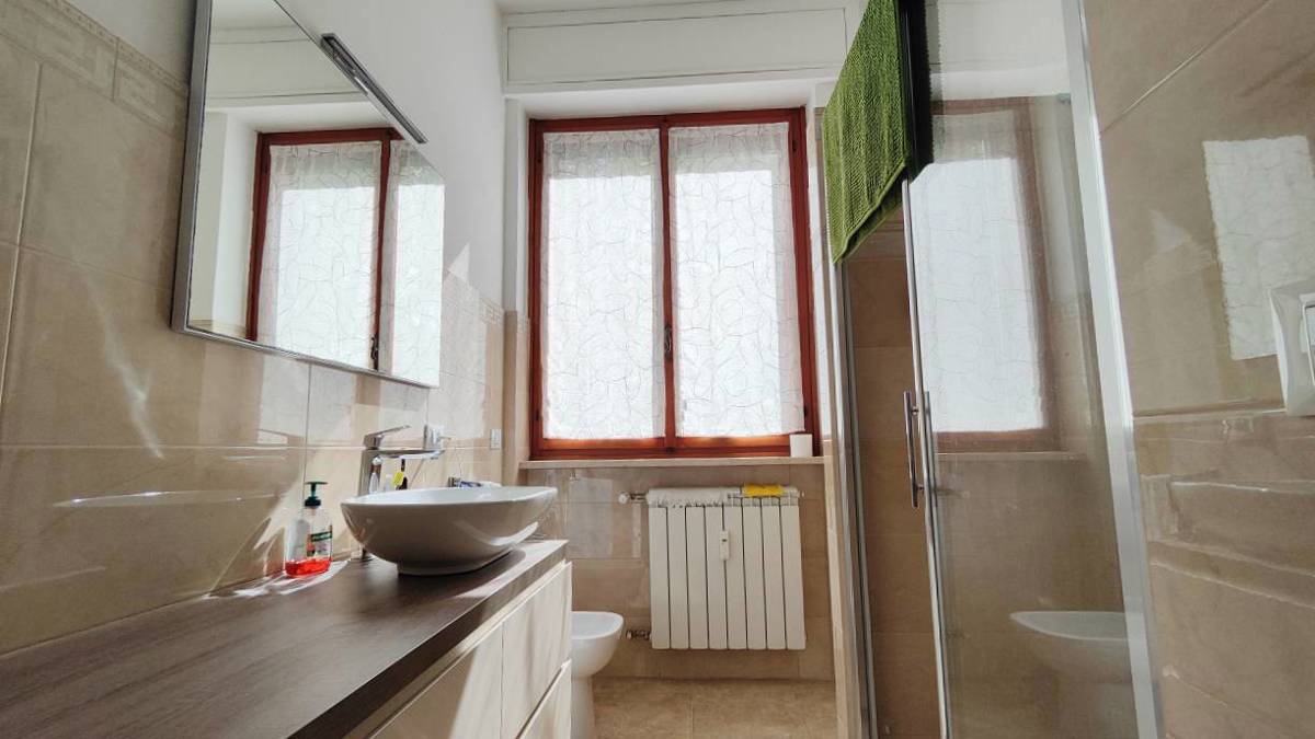 Foto 13 di 28 - Appartamento in vendita a Piacenza