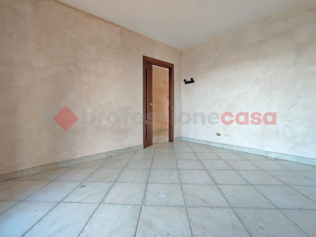 Foto 9 di 27 - Villa a schiera in vendita a Oleggio Castello