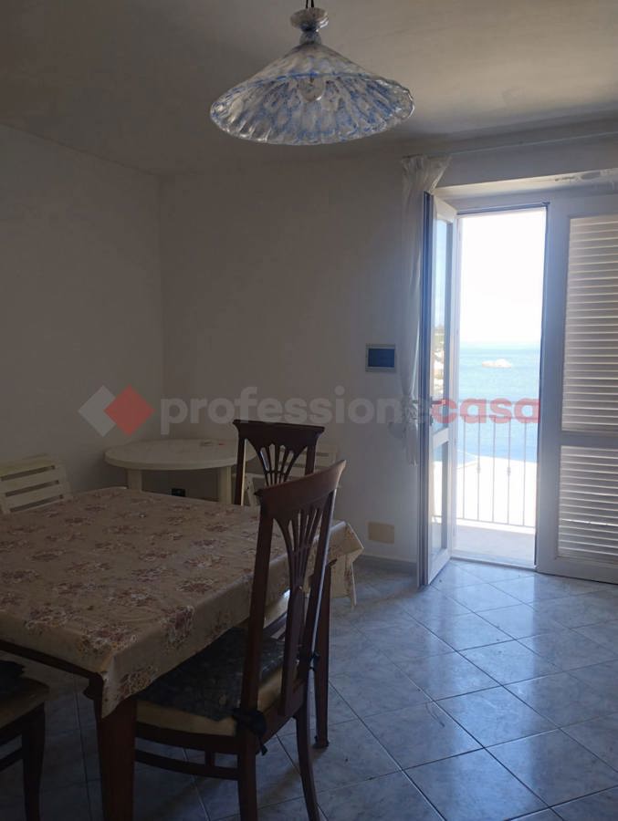 Foto 3 di 12 - Appartamento in vendita a Ponza