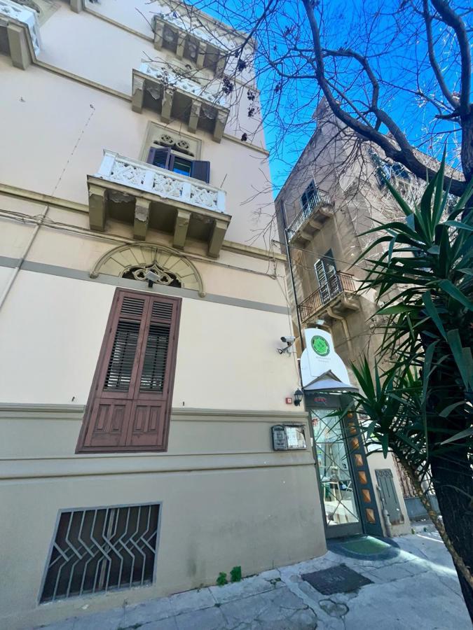 Foto 14 di 19 - Negozio in affitto a Palermo