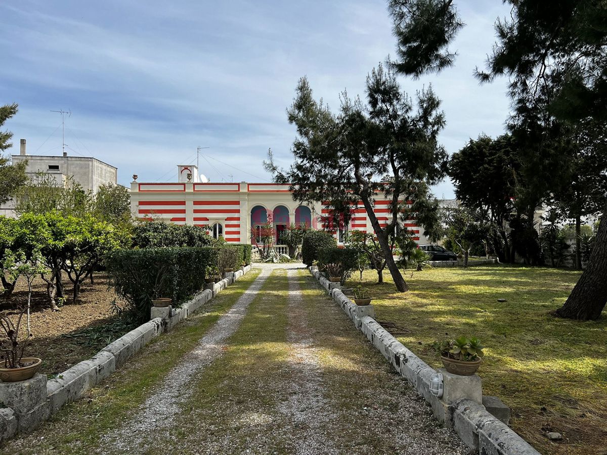 Foto 32 di 36 - Villa in vendita a Arnesano