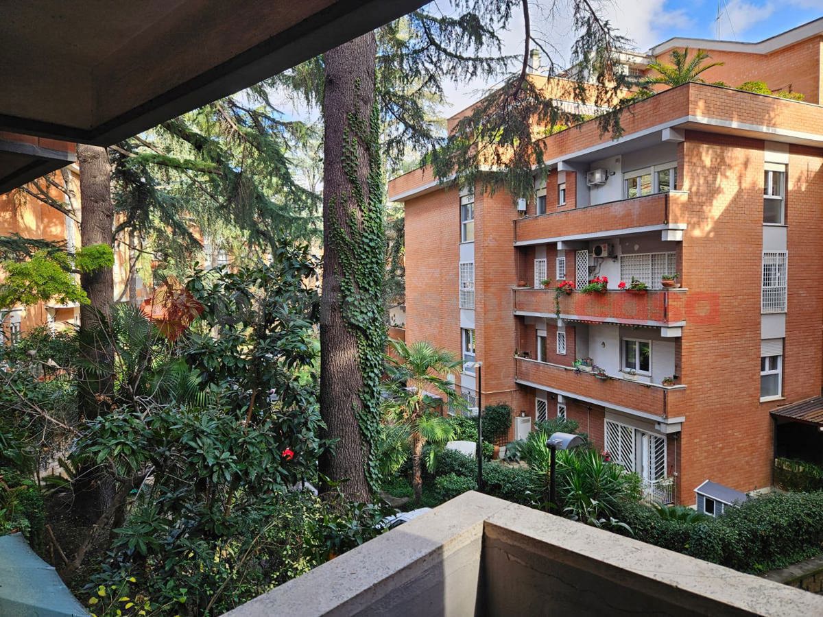 Foto 17 di 18 - Appartamento in vendita a Roma
