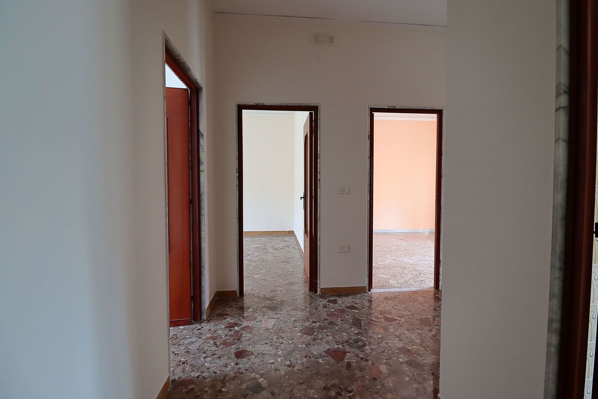 Foto 2 di 40 - Appartamento in vendita a Bari