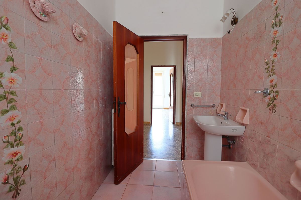 Foto 19 di 40 - Appartamento in vendita a Bari
