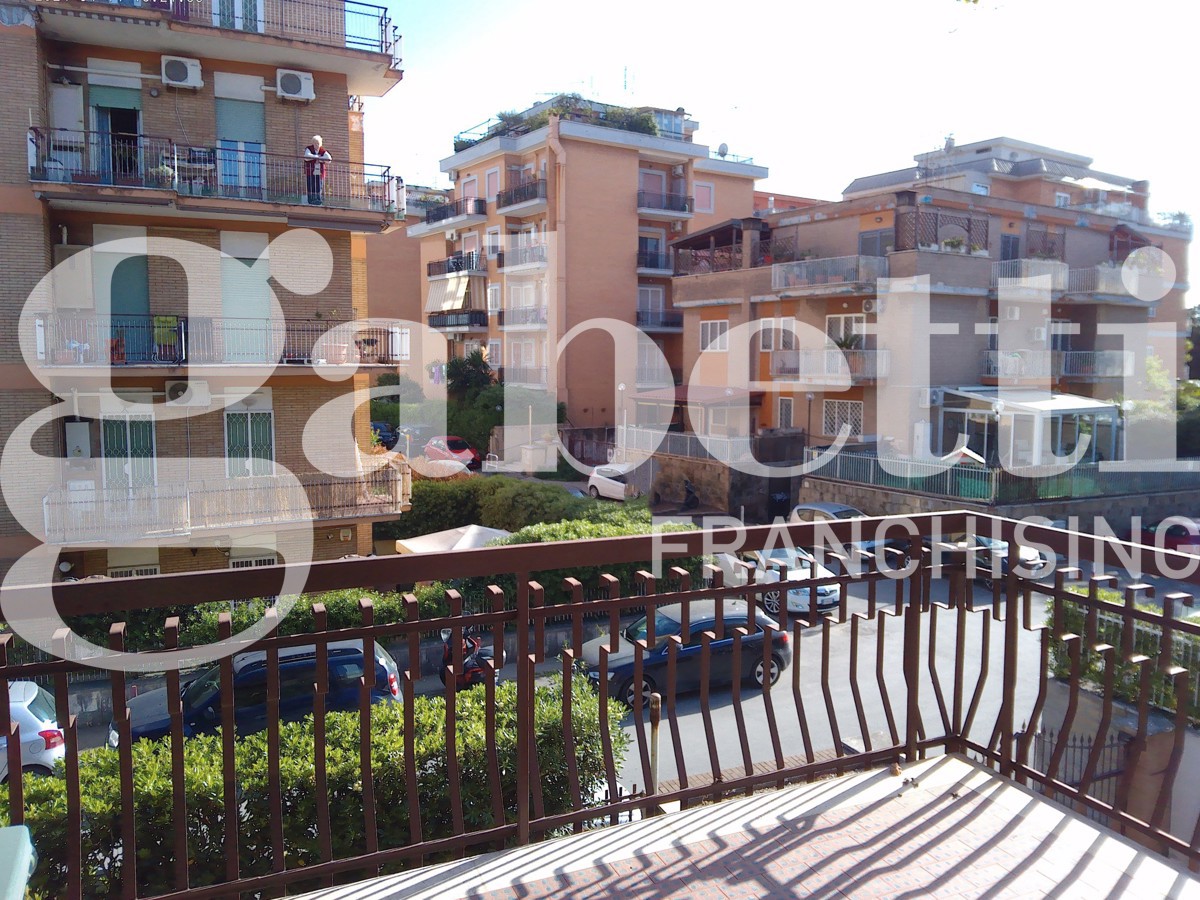 Foto 11 di 25 - Appartamento in vendita a Roma