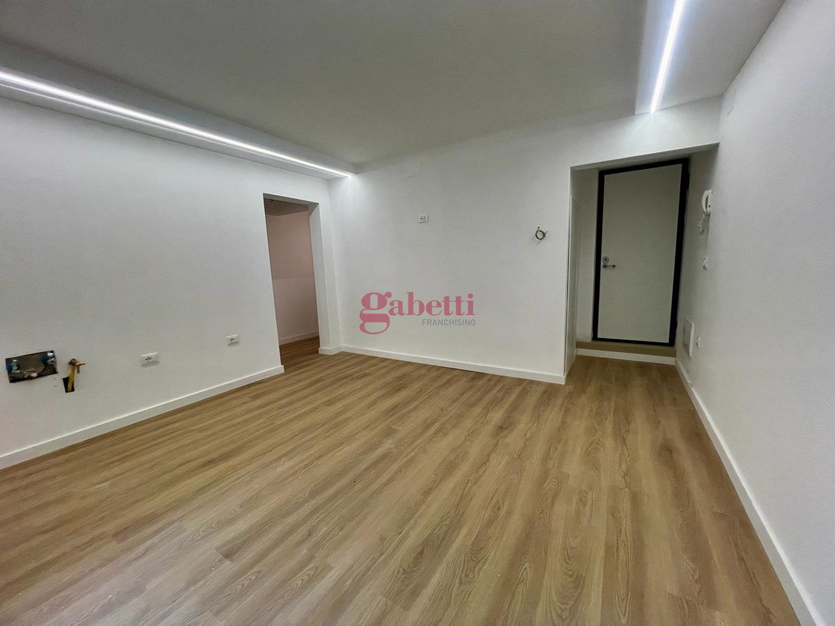 Foto 6 di 36 - Appartamento in vendita a Firenze