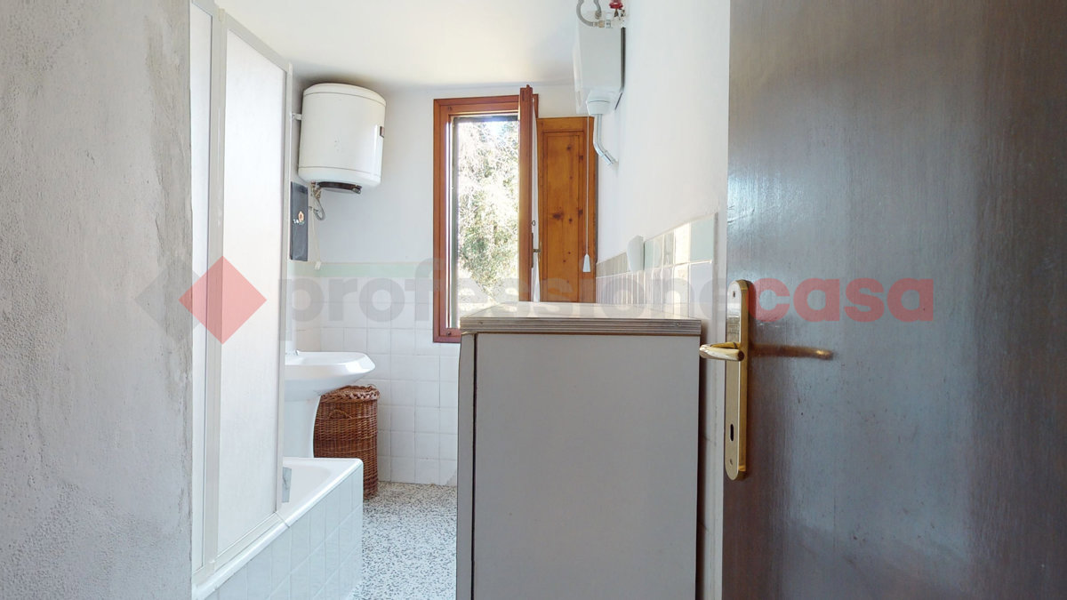 Foto 10 di 26 - Appartamento in vendita a Gallicano