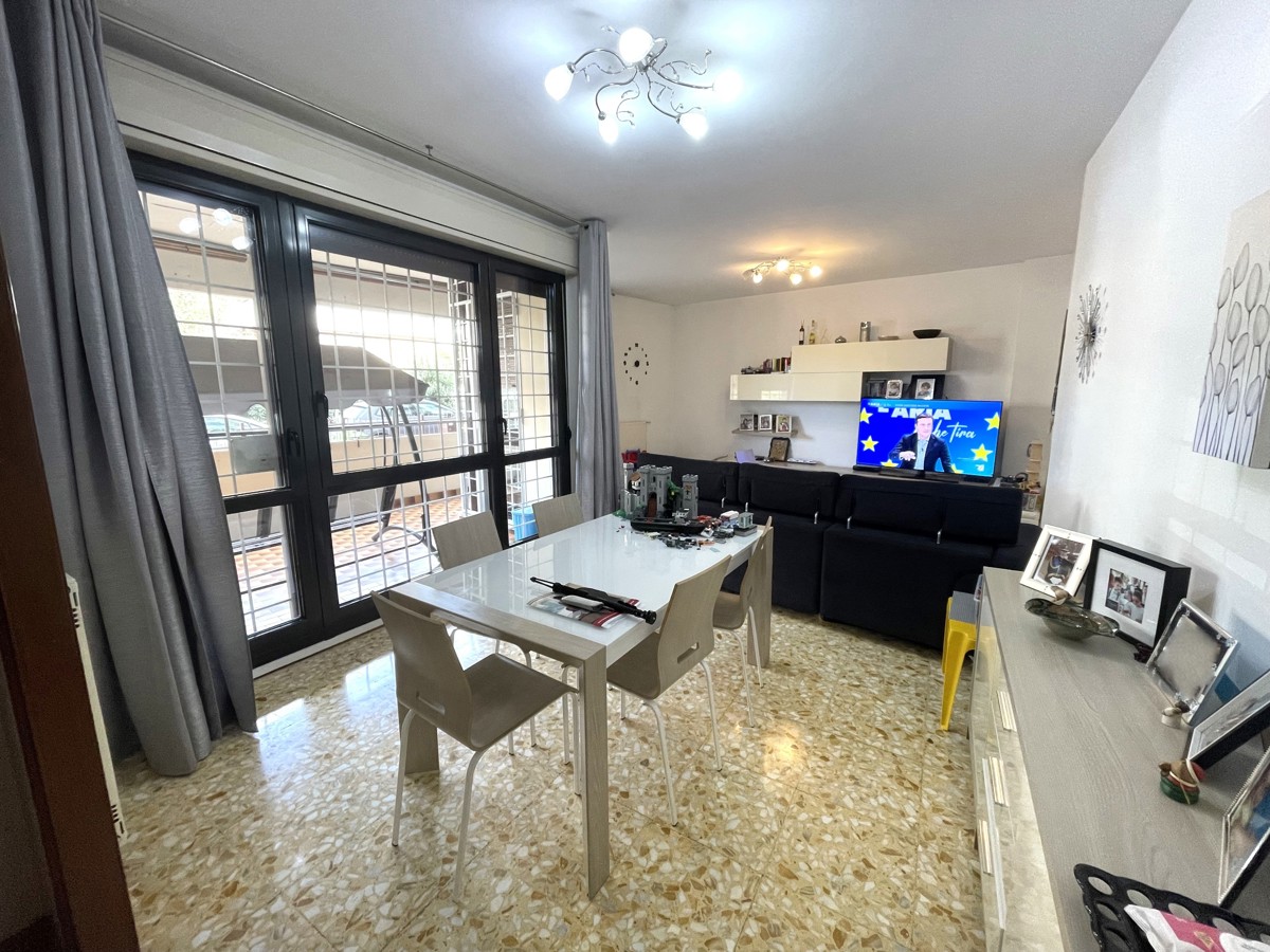 Foto 2 di 27 - Appartamento in vendita a Roma