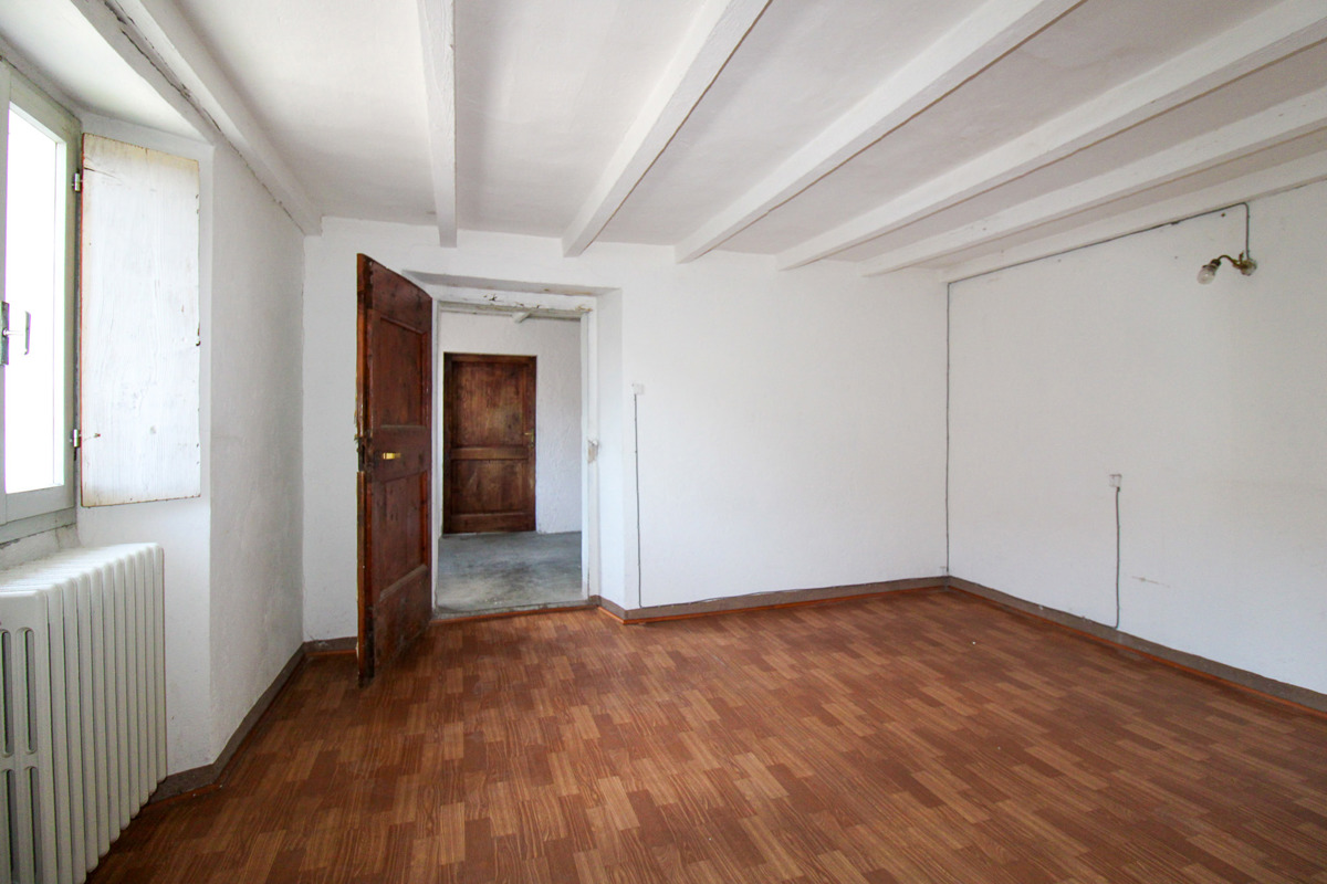 Foto 6 di 31 - Casa indipendente in vendita a Schignano