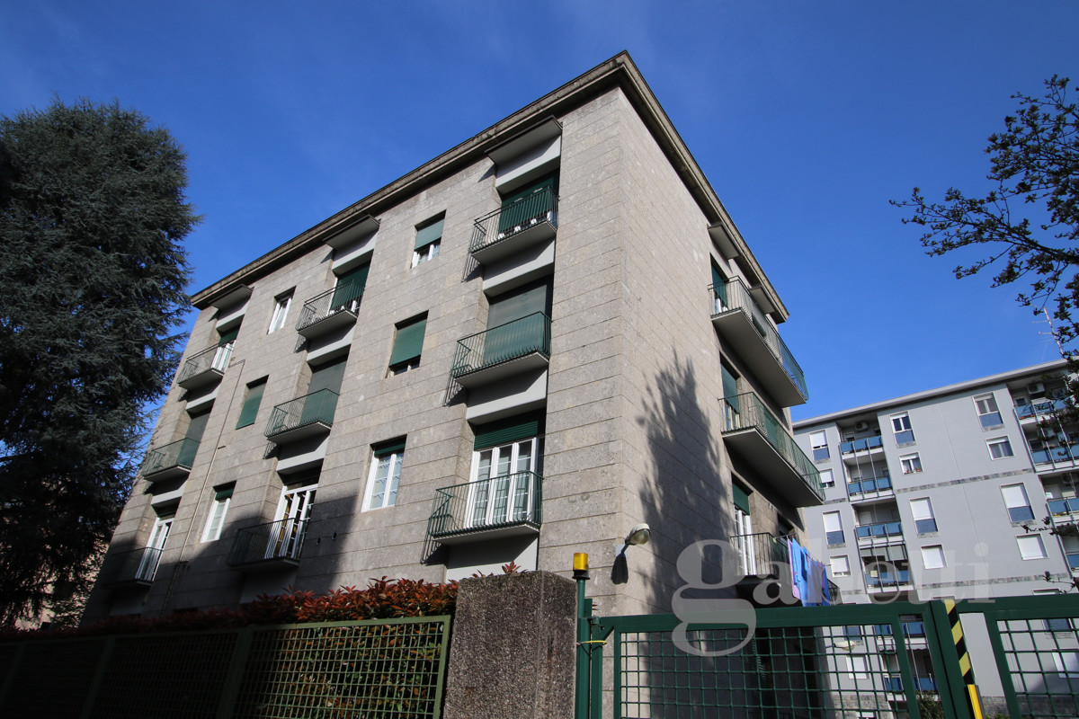 Foto 1 di 41 - Appartamento in vendita a Busto Arsizio
