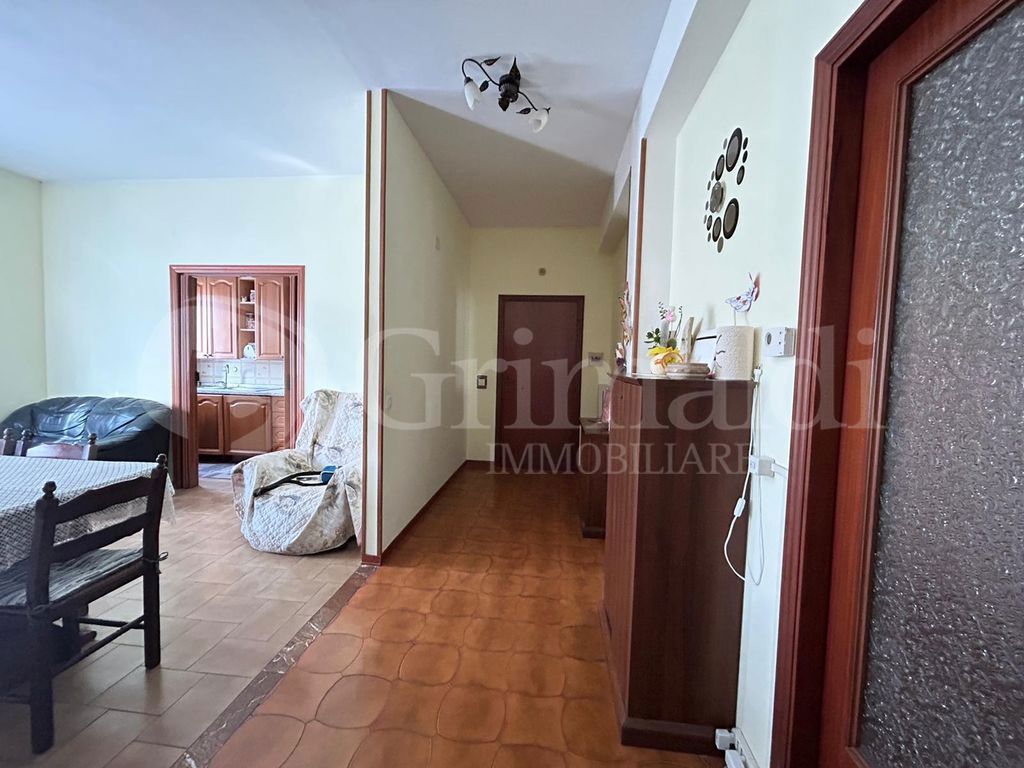 Foto 5 di 23 - Appartamento in vendita a Maiolati Spontini