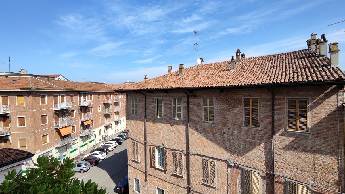 Foto 1 di 27 - Appartamento in vendita a Piacenza