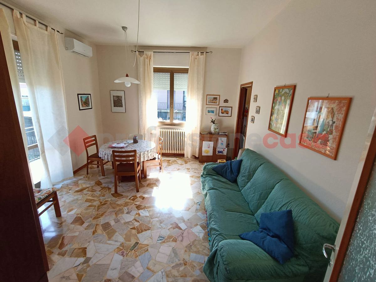 Foto 10 di 21 - Appartamento in vendita a Parabiago