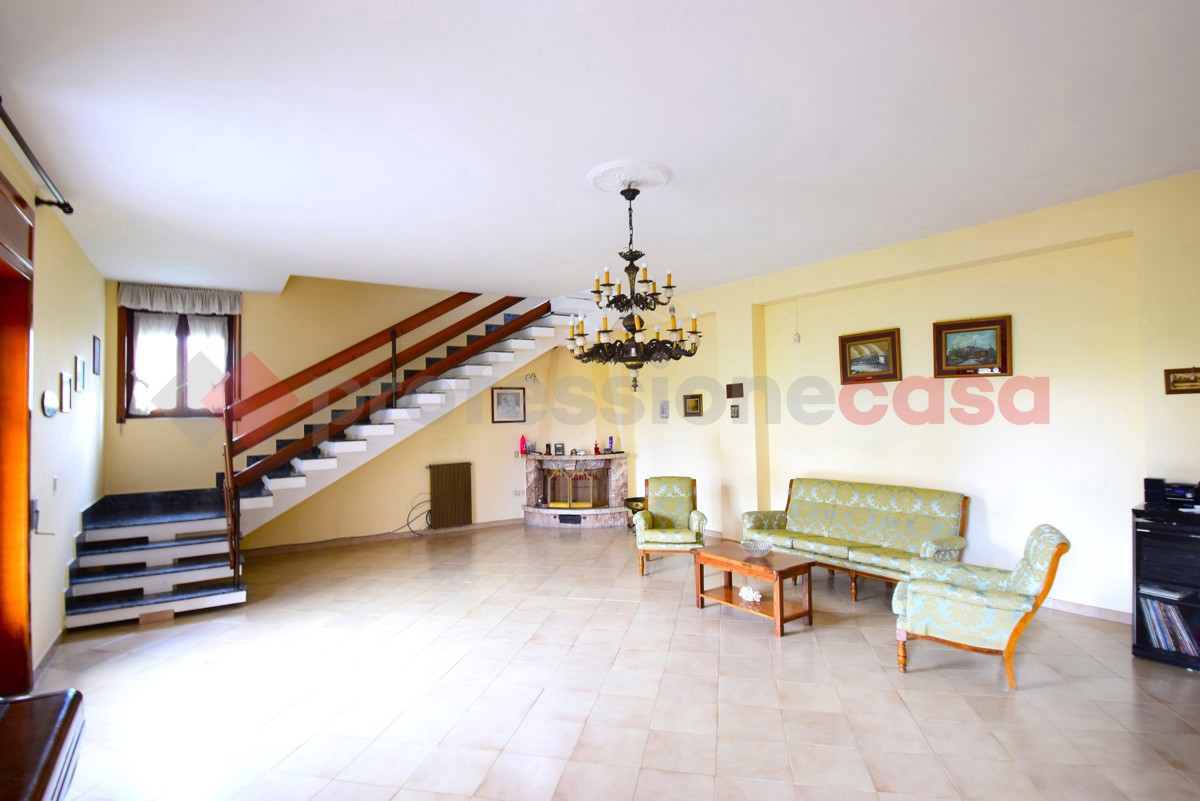 Foto 2 di 27 - Casa indipendente in vendita a Nocera Superiore