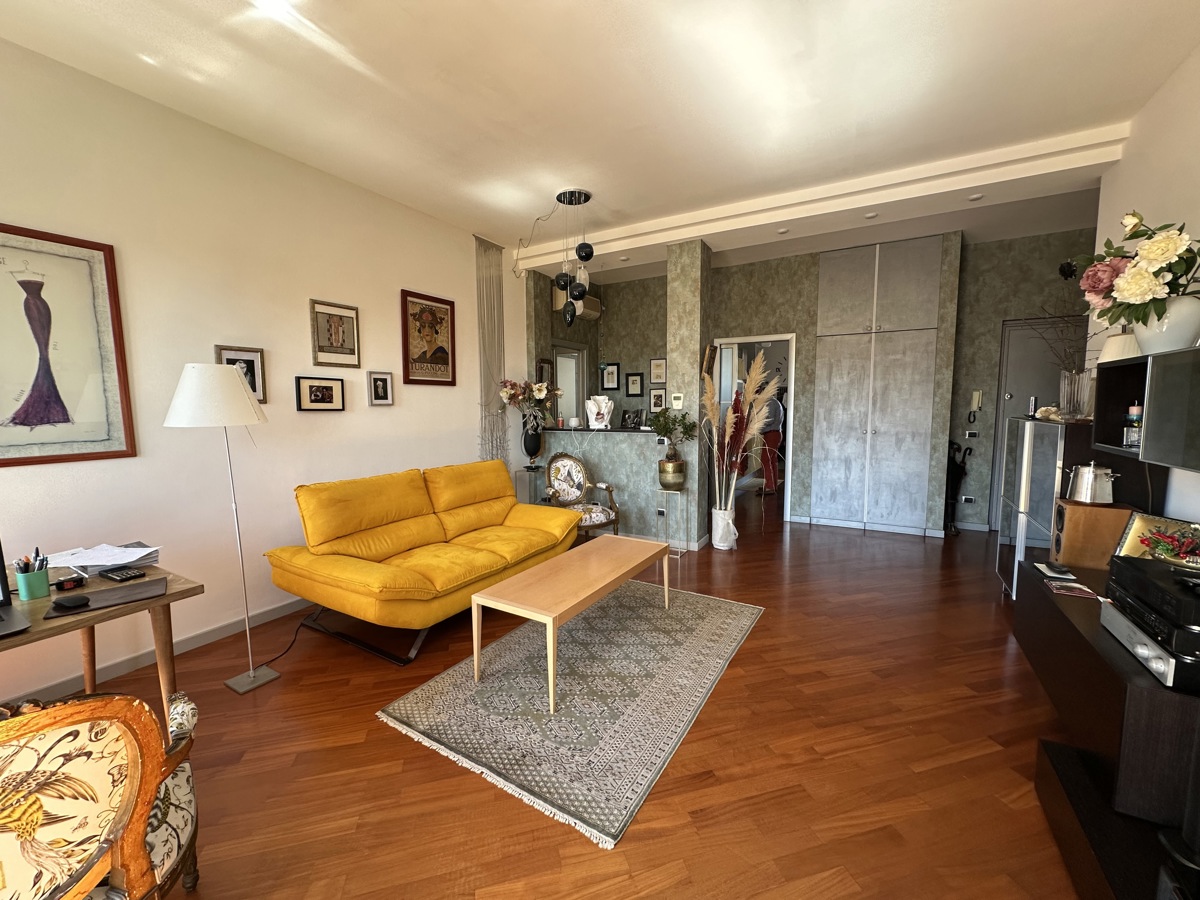 Foto 2 di 22 - Appartamento in vendita a Piacenza